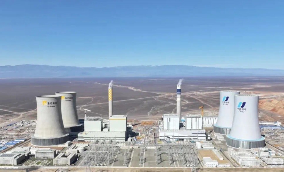 沙漠极境崛起智慧能源枢纽：尊龙Z6官方网站助力 